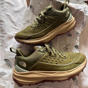The North Face VECTIV Exploris II FUTURELIGHT Leather Waterproof Hiking Shoes